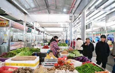 “长期亏损”酿苦果 雨润发超市突然关门，农副产品受损引关注
